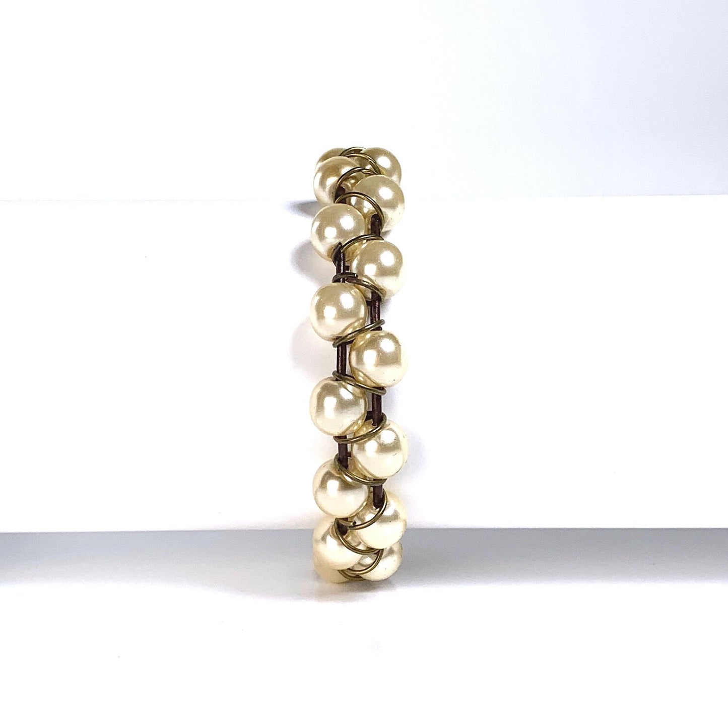 Cream Pearl by Willamy.com